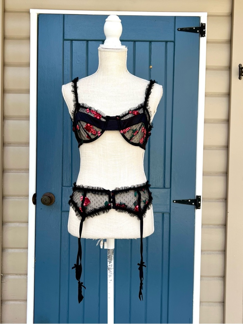 For Love And Lemons Black Sheer Floral Embroidered Bra & Garter Set Women’s M